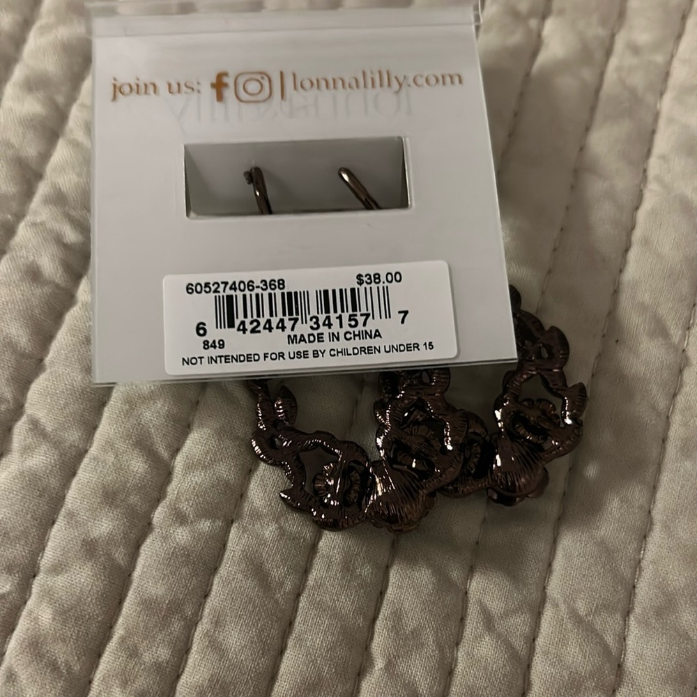 Lonna & Lilly earrings and necklace set
